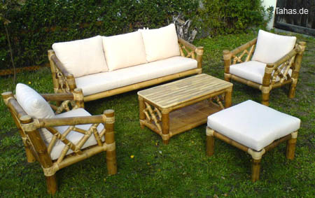 Bild zeigt die Bambus Couchgarnitur LAFCO inkl. Polster mit 1 x 3-Sitzer Bambuscouch, 2 x Bambussessel, 1 x Bambus Couchtisch & 1 x Sitz ohne Lehne Produktfoto