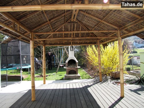 weitere Ansicht vom Bambus Gartenpavillon auf Terrasse Produktfoto